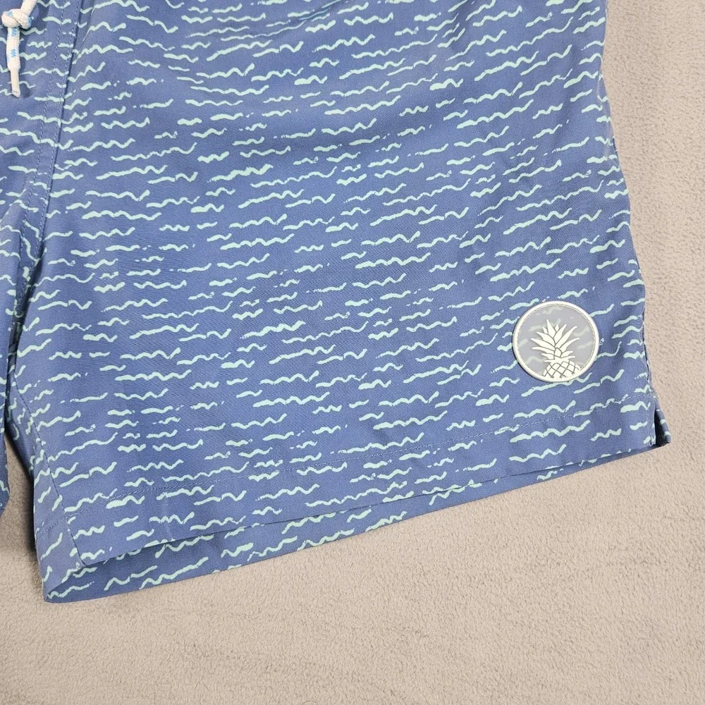 Chubbies Swim Trunks Mens Medium 5.5 Inch Inseam Swim Shorts Mesh Liner FLAW
